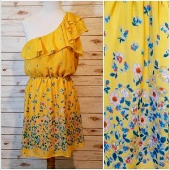 3 for 25 deal Eyelash dress 💗 - Picture 2 of 7